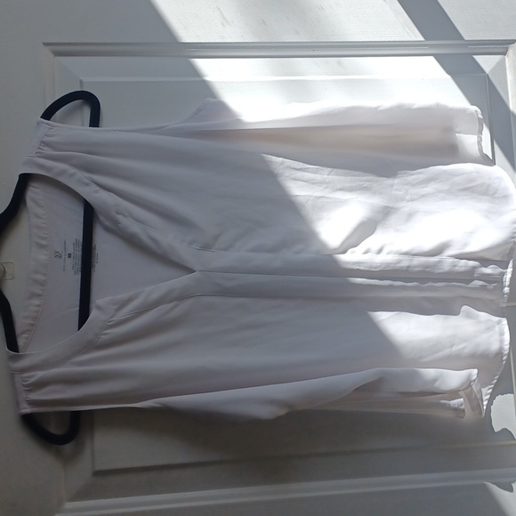 NY&Co White sleeveless chiffon dress blouse, size L - Picture 4 of 4